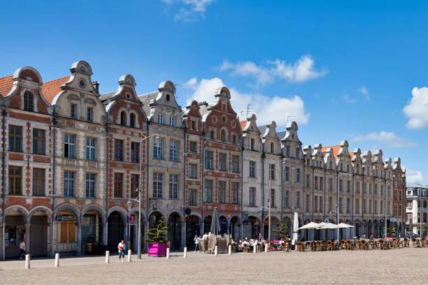 Hotel de L'univers Arras Extérieur photo